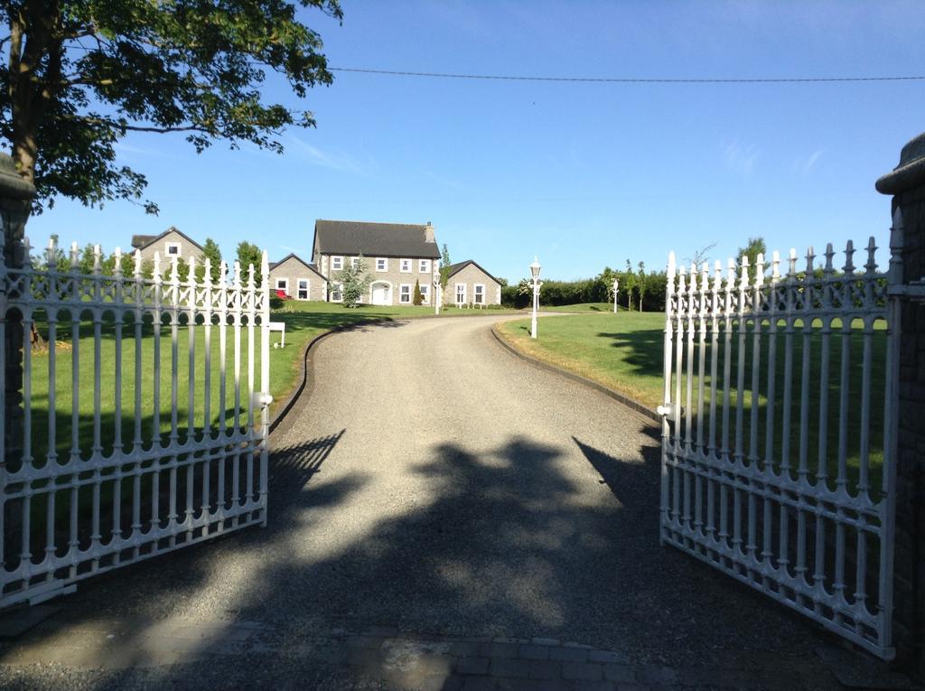 Deeside Manor Bed & Breakfast Stabannan Dış mekan fotoğraf